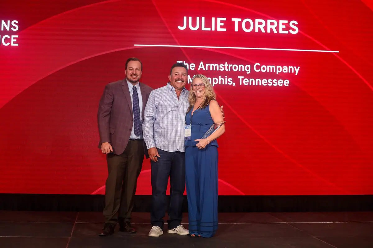 Julie Torres of The Armstrong Company Receives UniGroup’s Operations Excellence Award